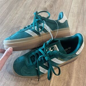 NWT Adidas Gazelle platform sneakers